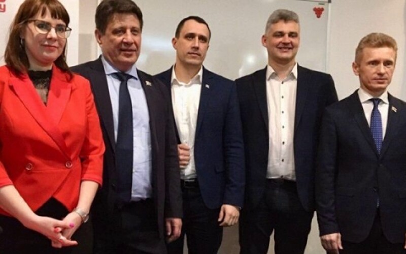 Білоруська опозиція відмовилася від участі в передвиборній кампанії