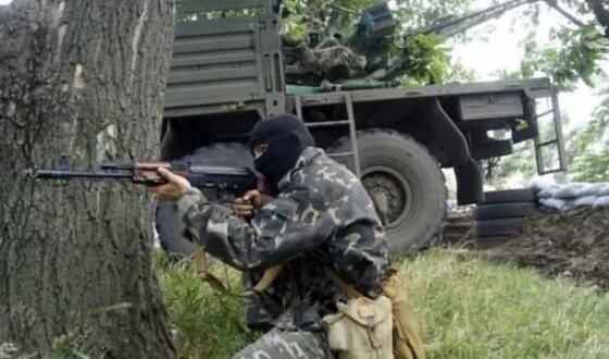 Бойовики обстріляли позиції українських військових з важкої артилерії