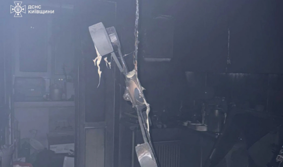 На Київщині родина з двома дітьми постраждала через вибух зарядного пристрою