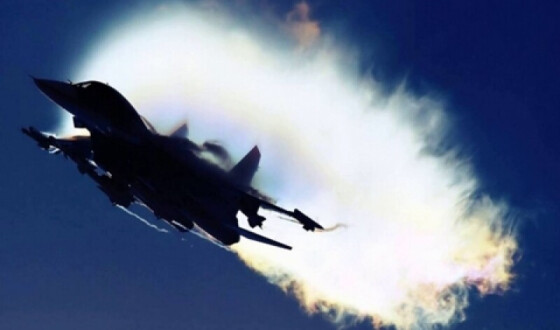 Південна Корея підняла в повітря винищувачі, виявивши у небі 180 літаків КНДР