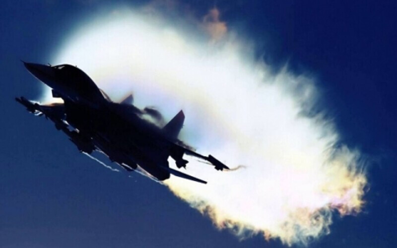 Південна Корея підняла в повітря винищувачі, виявивши у небі 180 літаків КНДР