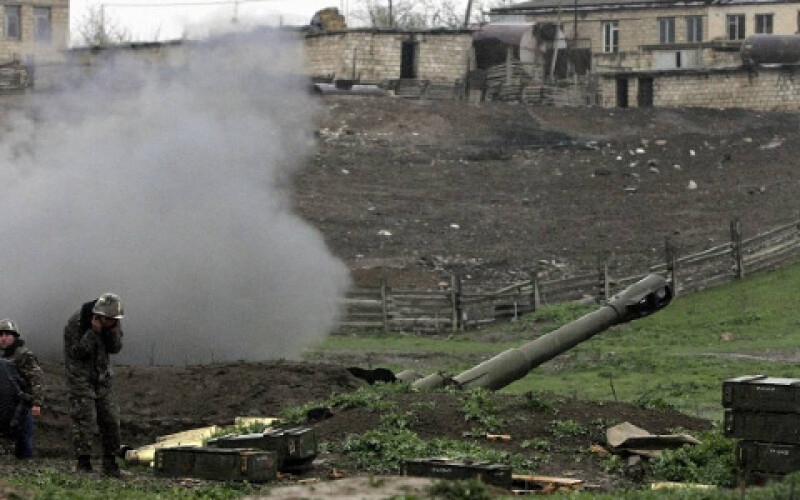У Баку заявили, що Вірменія обстріляла позиції азербайджанської армії 45 разів