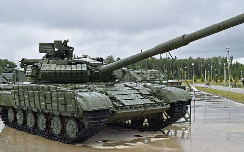 Українському танку Т-64БМ2 через новий двигун довелося підняти башту