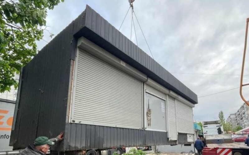 У Києві триває очищення територій від незаконних об’єктів