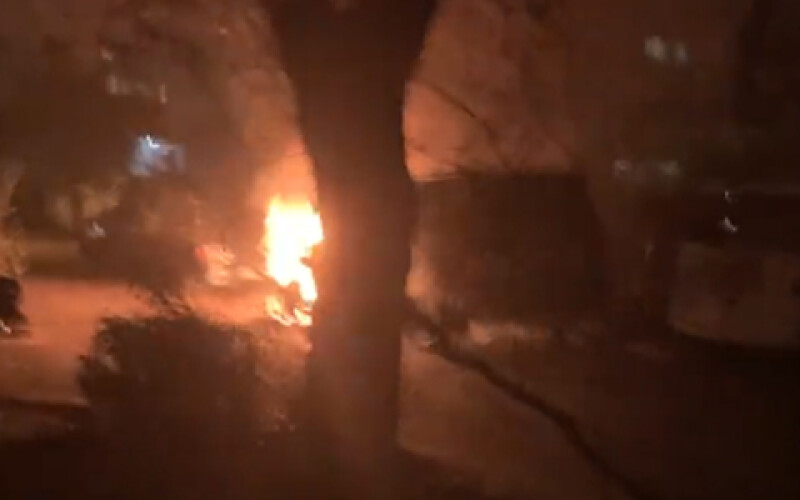 В Киеве сожгли машину активиста