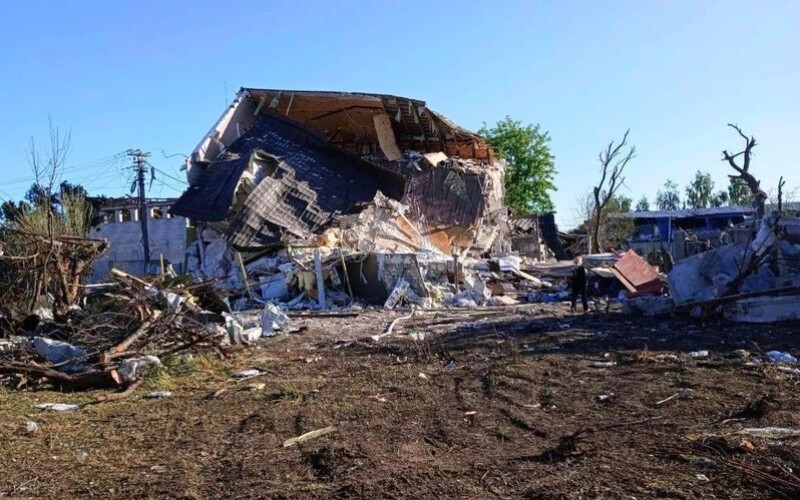 Внаслідок ракетного удару по передмістю Дніпра загинула дитина