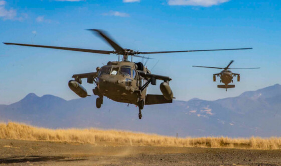 США мають намір передати Узбекистану та Таджикистану військові літаки та вертольоти