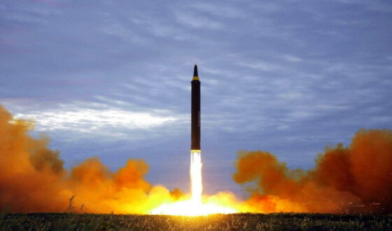 КНДР запустила балістичну ракету у бік Японського моря