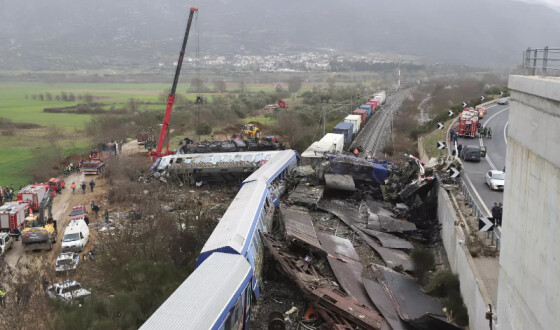 У Греції оголосили триденну жалобу після залізничної катастрофи