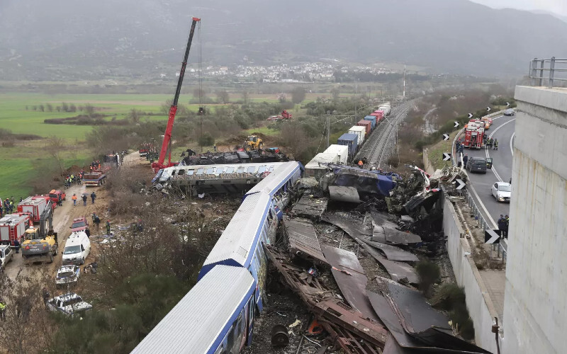 У Греції оголосили триденну жалобу після залізничної катастрофи