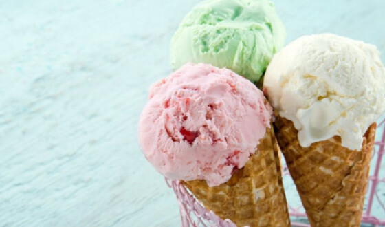 Названа оптимальна порція морозива для дорослої людини