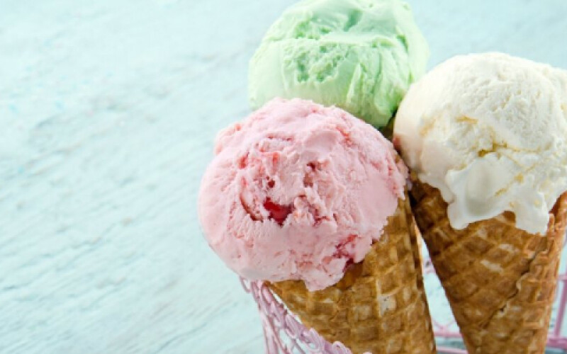 Названа оптимальна порція морозива для дорослої людини