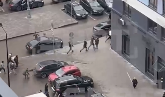 У Москві трудові мігранти влаштували масову бійку з палицями та камінням