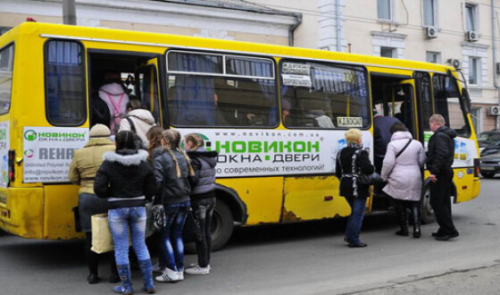 Под Харьковом люди стали заложниками конфликта маршрутчиков
