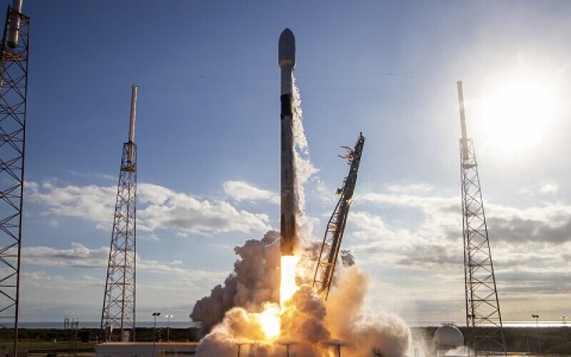 SpaceX запустила першу партію супутників Starlink нового покоління