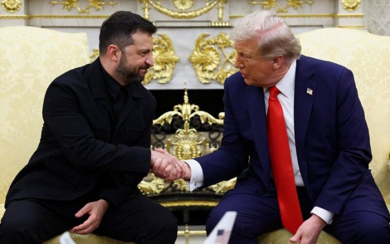 Зеленський подарував Трампу ключку для гри в гольф