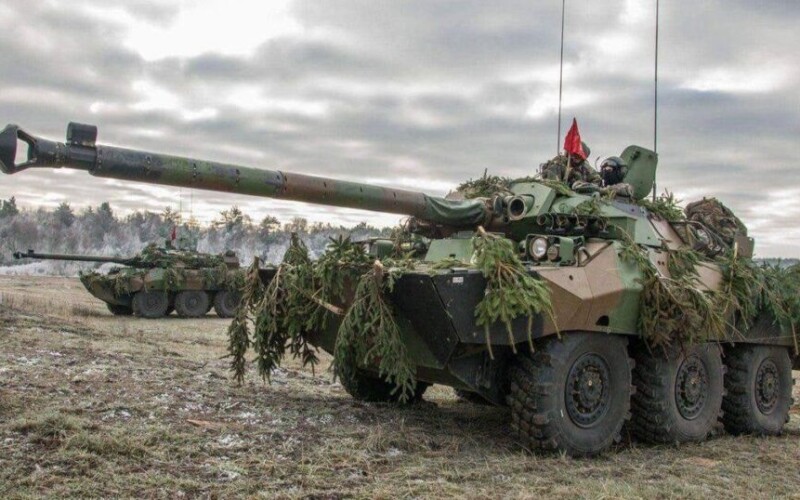 Перші легкі танки AMX-10 RC вже прибули в Україну