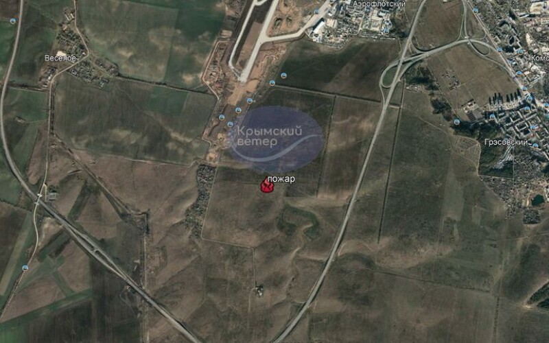 Біля аеропорту «Сімферополь» та поблизу аеродрому «Саки» пролунали вибухи