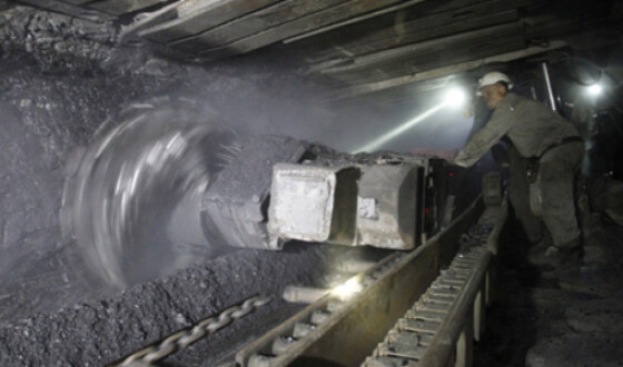 Більше 10 шахтарів опинилися під завалами в колумбійській шахті