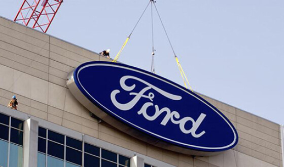 Ford отзывает 350 тысяч внедорожников и грузовых машин