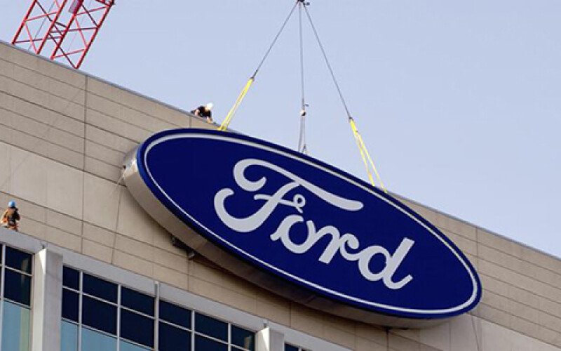 Ford отзывает 350 тысяч внедорожников и грузовых машин
