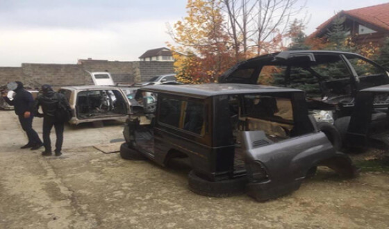 На Киевщине задержали угонщиков элитных автомобилей