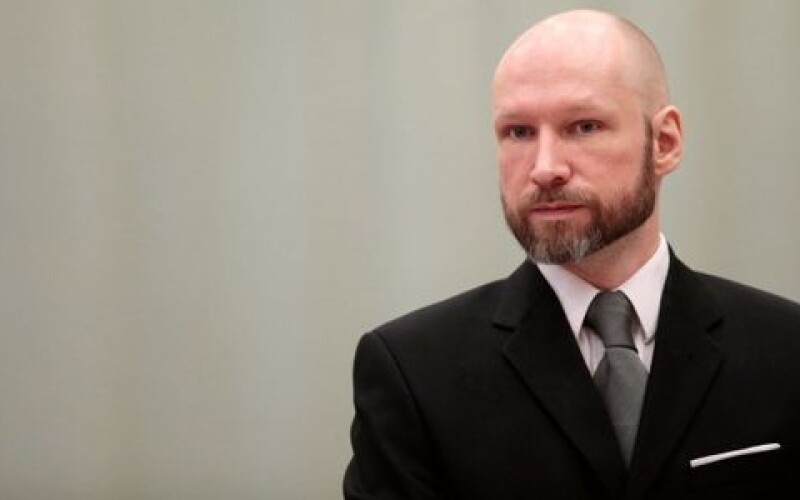 Норвезький суд розгляне прохання серійного вбивці Брейвіка про дострокове звільнення