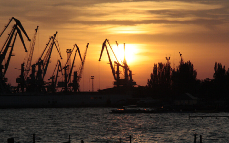 В Черноморском порту грузили «радиационную» селитру