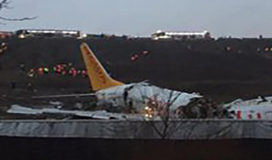 Кількість постраждалих унаслідок інциденту з літаком у Стамбулі зросла до 120 осіб