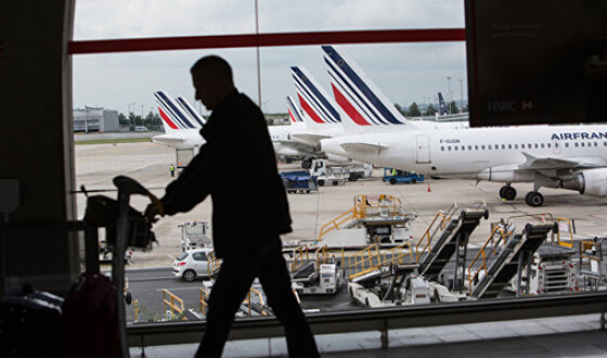 Бомж вынес из парижского аэропорта порядка полумиллиона евро