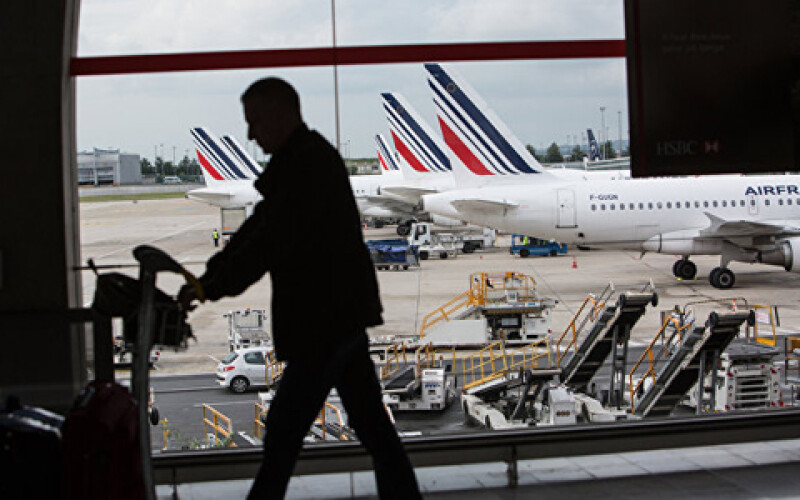 Бомж вынес из парижского аэропорта порядка полумиллиона евро