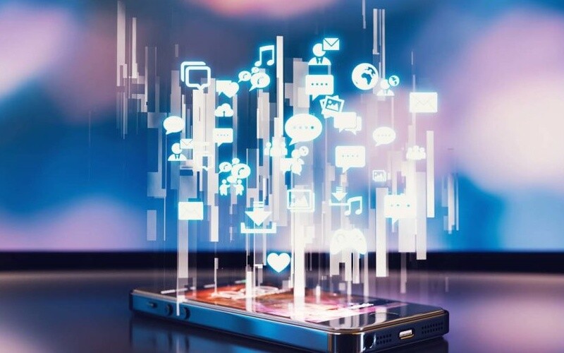 Велика Британія пропонує нові заходи для боротьби з дезінформацією у соцмережах