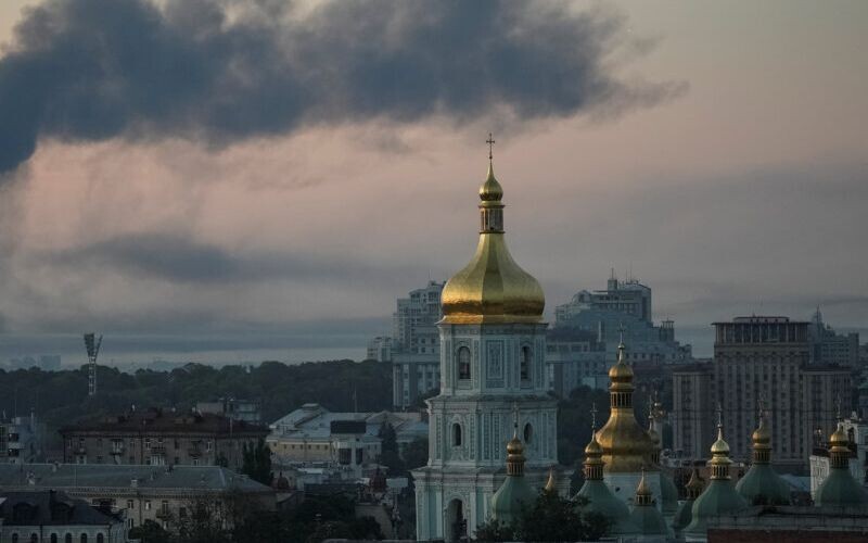 Нестабільна політика Трампа заважає Україні будувати плани на післявоєнне відновлення &#8211; The Telegraph