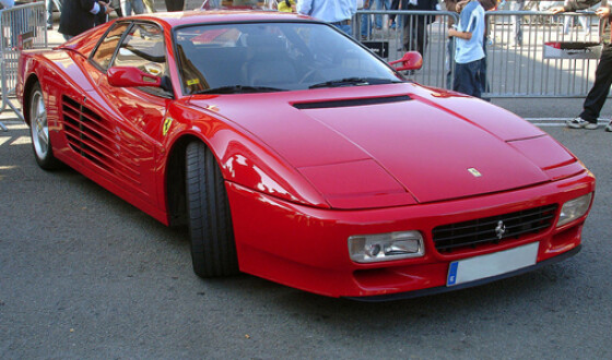 Во Франции за 240 тыс. евро с молотка ушел Ferrari Джонни Холлидея
