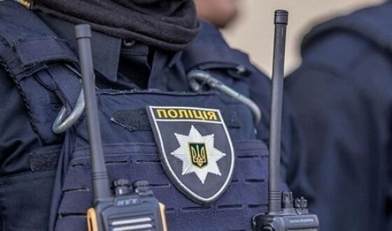 У Києві правоохоронці в метро затримали чоловіка з гранатою, який планував теракт