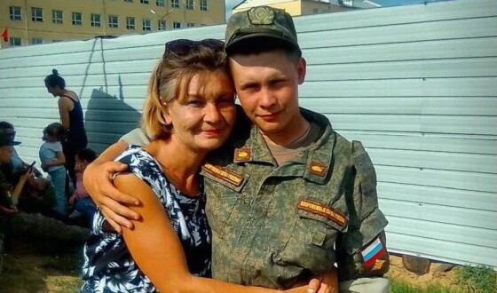 У рф мати померла на могилі окупанта, який загинув на війні з Україною