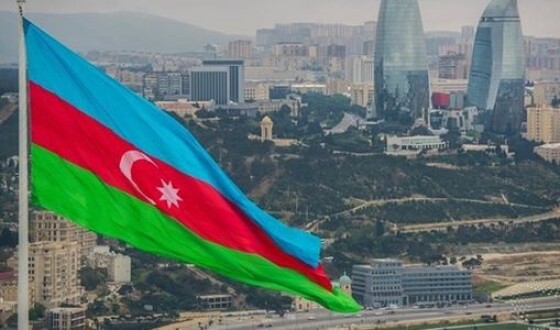Азербайджан також запроваджує воєнний стан
