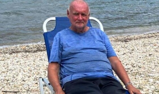 Відомий німецький адвокат став безхатьком і живе на грецькому пляжі
