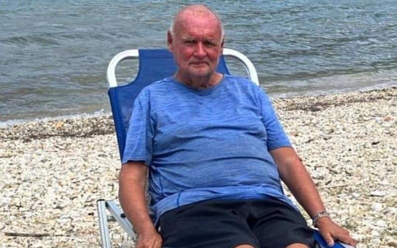 Відомий німецький адвокат став безхатьком і живе на грецькому пляжі
