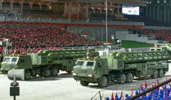 КНДР показала дуже схожу на С-400 систему протиповітряної оборони