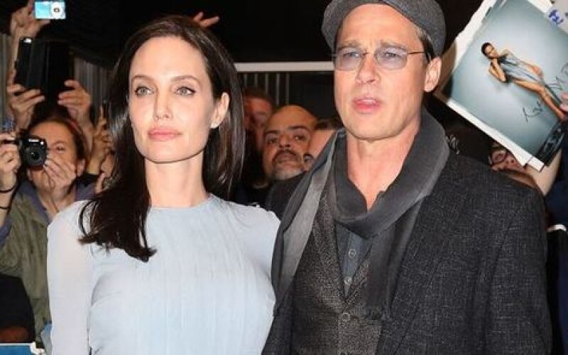 Анджелина Джоли предложила Брэду Питту отпраздновать Хэллоуин вместе