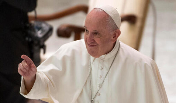 Папа Римський на тлі чуток про проблеми зі здоров&#8217;ям починає свій візит до Словаччини