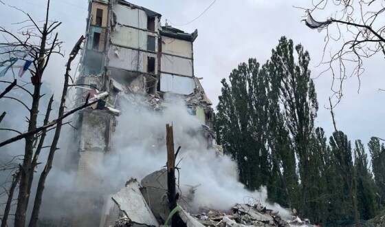 Ворог вдарив по Києву ударними дронами та ракетами