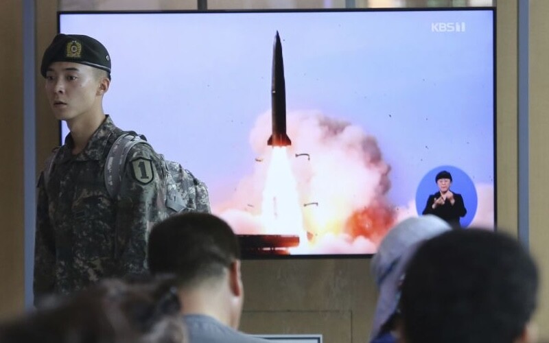 Північна Корея знову запустила балістичні ракети у бік Японського моря
