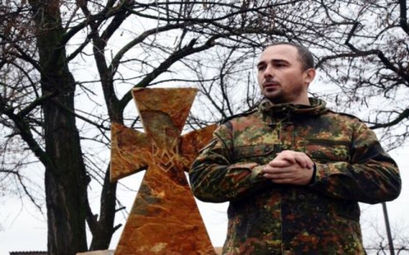 В Запорожском селе установили памятный крест в честь бойцов