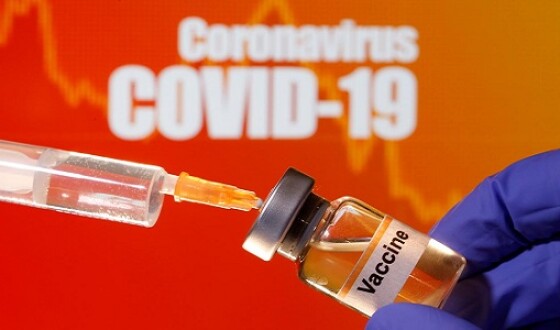 Єврокомісія купила перші 300 млн доз вакцини від COVID-19
