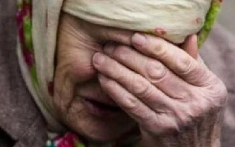 В Мариуполе пенсионерка повесилась из-за отказа в субсидии