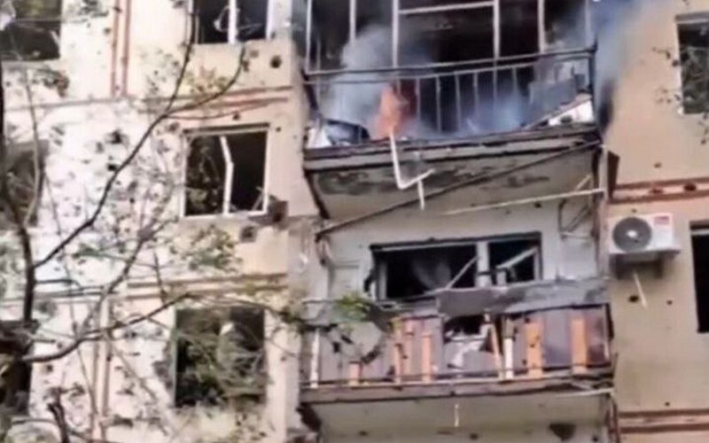 У Новій Каховці окупанти скинули авіабомбу на житловий будинок: є жертви