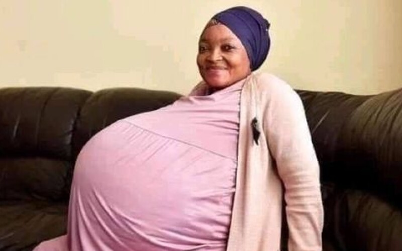 Жінка в ПАР встановила світовий рекорд, народивши відразу 10 дітей