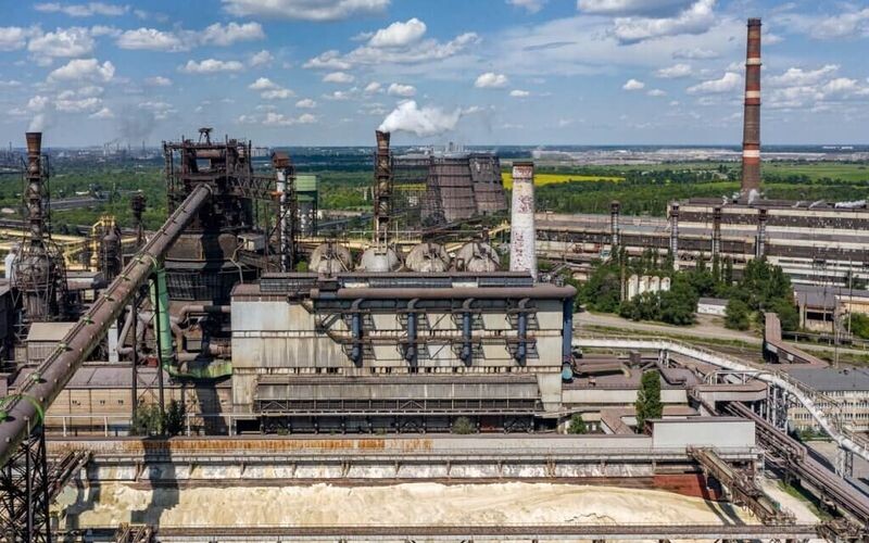 «АрселорМіттал Кривий Ріг» не може відновити роботу після ракетних ударів